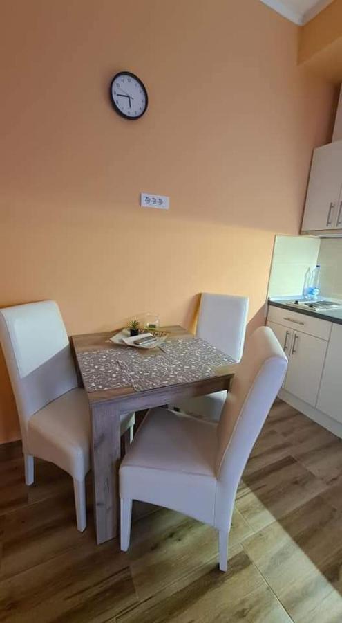 Ales Apartman Sombor Eksteriør bilde